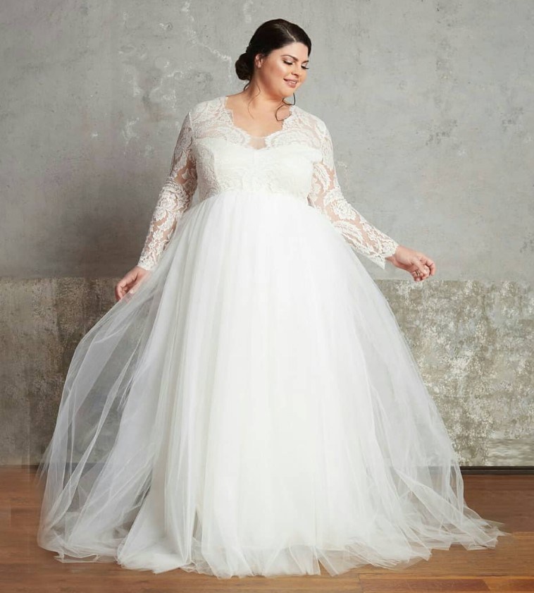 Do Ball Gowns Look Good on Plus-size Brides